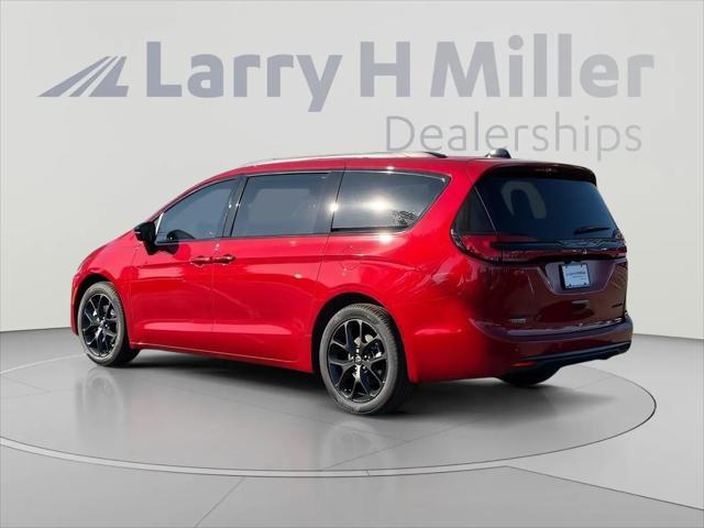 2027 Chrysler Pacifica Limited