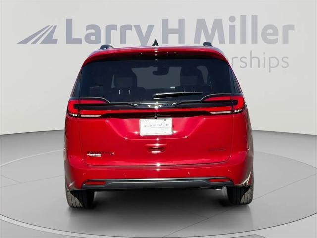 2027 Chrysler Pacifica Limited