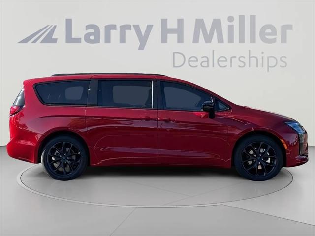 2027 Chrysler Pacifica Limited