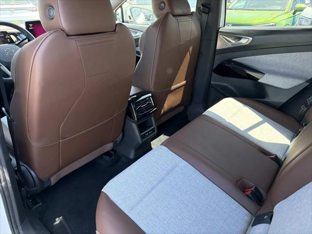 2023 Volkswagen ID.4 Pro