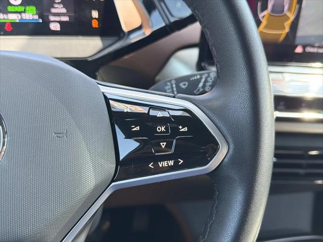 2023 Volkswagen ID.4 Pro