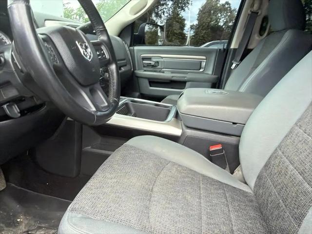 2017 Ram 3500 Big Horn Crew Cab 4x4 8' Box
