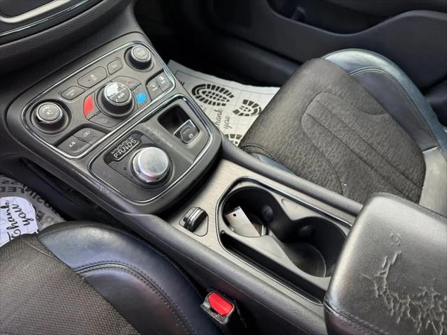 2016 Chrysler 200 S