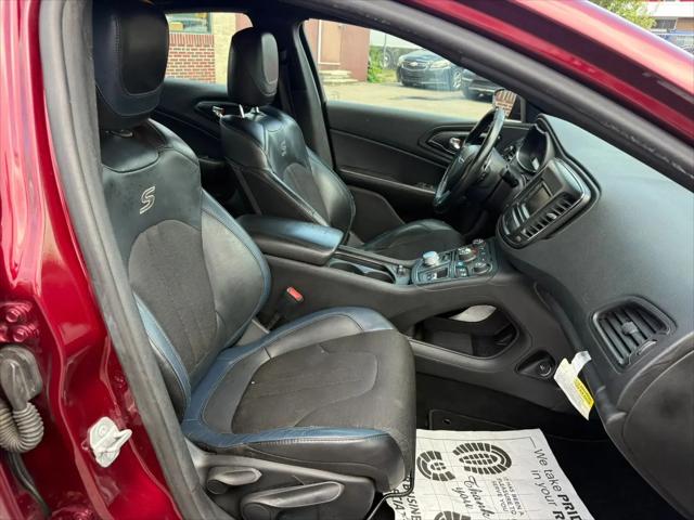 2016 Chrysler 200 S