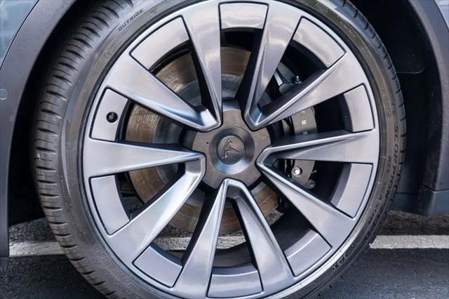 2023 Tesla Model X Standard Range