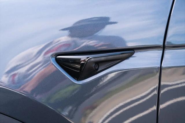 2023 Tesla Model X Standard Range