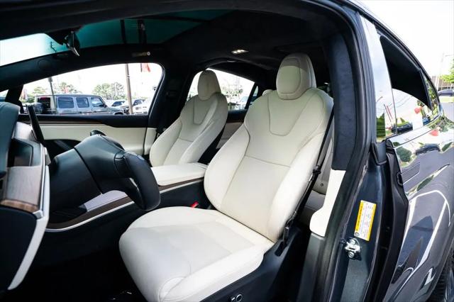 2023 Tesla Model X Standard Range