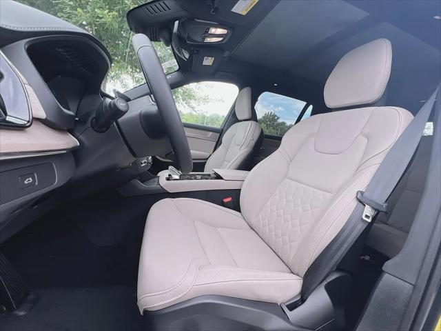 2026 Volvo XC90 Plus, B6 AWD Gas mild hybrid, Gasoline, Bright, 7 Seats
