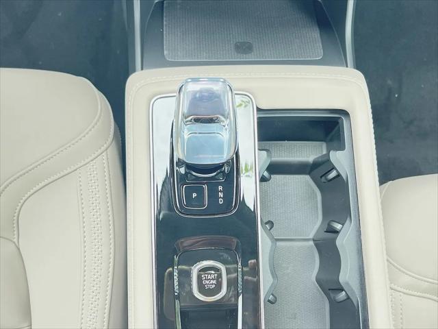 2026 Volvo XC90 Plus, B6 AWD Gas mild hybrid, Gasoline, Bright, 7 Seats