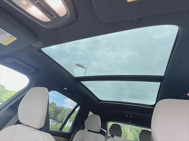 2026 Volvo XC90 Plus, B6 AWD Gas mild hybrid, Gasoline, Bright, 7 Seats
