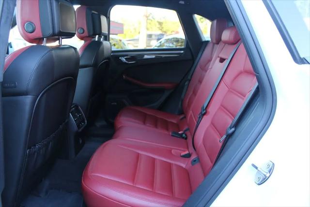 2017 Porsche Macan Turbo