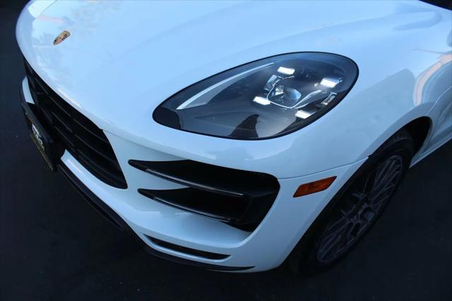 2017 Porsche Macan Turbo