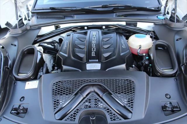 2017 Porsche Macan Turbo
