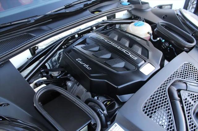 2017 Porsche Macan Turbo
