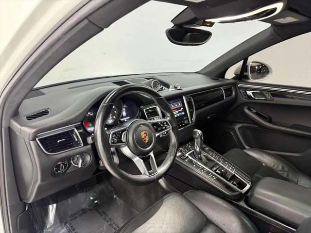 2017 Porsche Macan Base