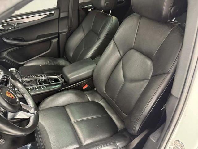 2017 Porsche Macan Base