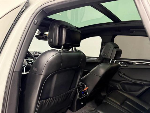 2017 Porsche Macan Base