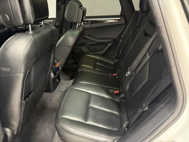2017 Porsche Macan Base