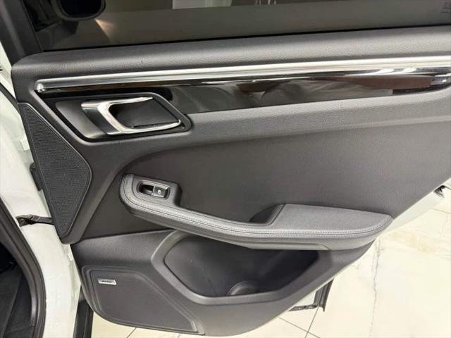 2017 Porsche Macan Base