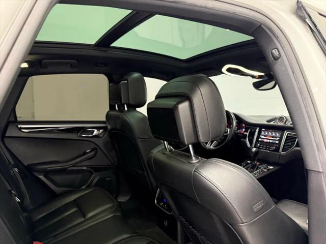 2017 Porsche Macan Base