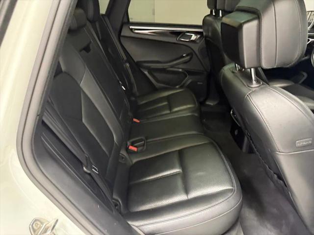 2017 Porsche Macan Base