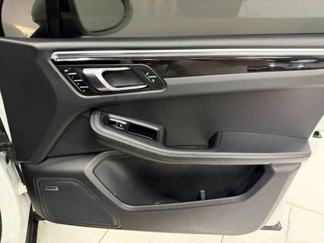 2017 Porsche Macan Base