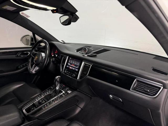 2017 Porsche Macan Base