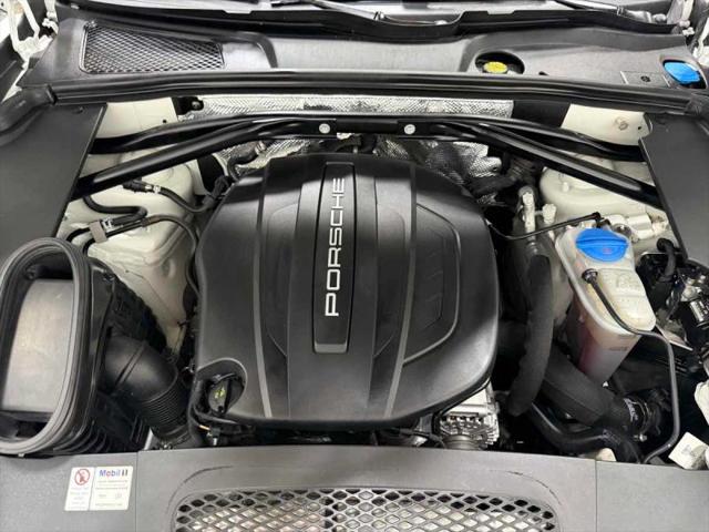 2017 Porsche Macan Base