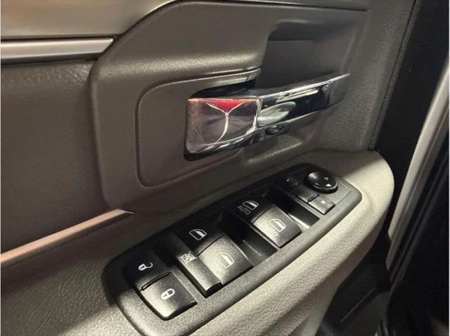 2017 Ram 1500 Big Horn Crew Cab 4x4 57 Box