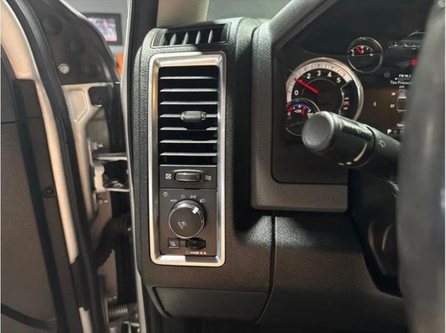 2017 Ram 1500 Big Horn Crew Cab 4x4 57 Box