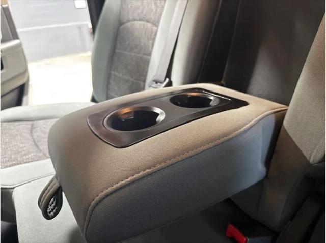 2017 Ram 1500 Big Horn Crew Cab 4x4 57 Box