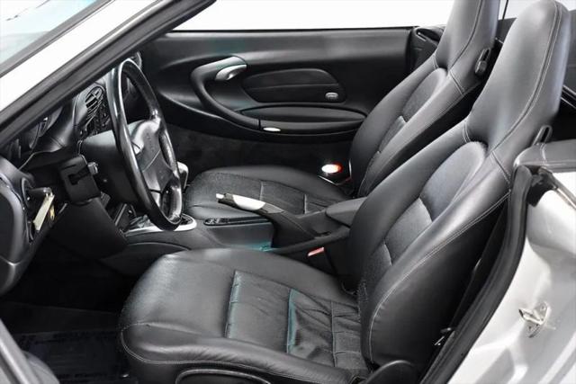 2000 Porsche 911 Carrera