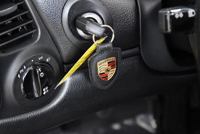 2000 Porsche 911 Carrera