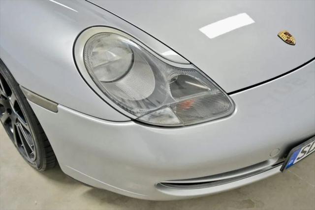 2000 Porsche 911 Carrera