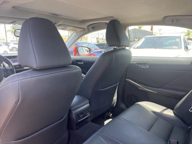 2016 Lexus IS 200t 200t