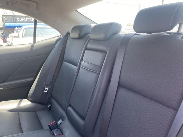 2016 Lexus IS 200t 200t