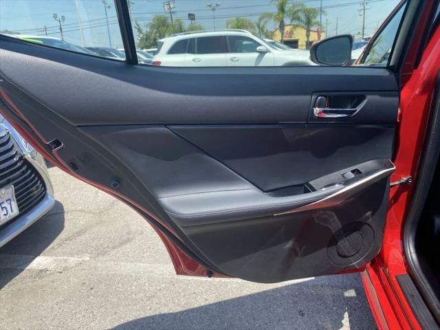 2016 Lexus IS 200t 200t