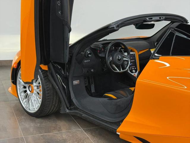 2025 McLaren 750S Spider
