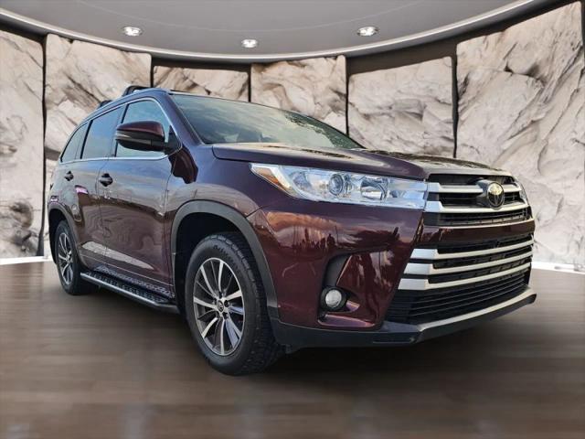 2018 Toyota Highlander XLE for sale in Houston, TX