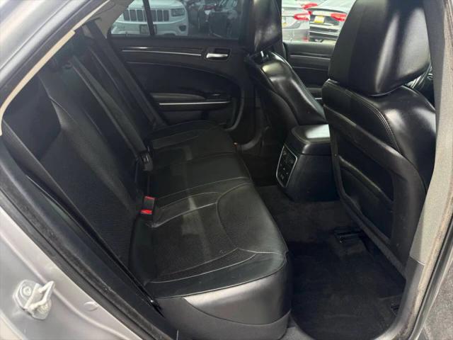 2016 Chrysler 300 300C