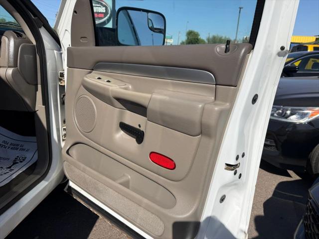 2004 Dodge Ram 3500 SLT/Laramie