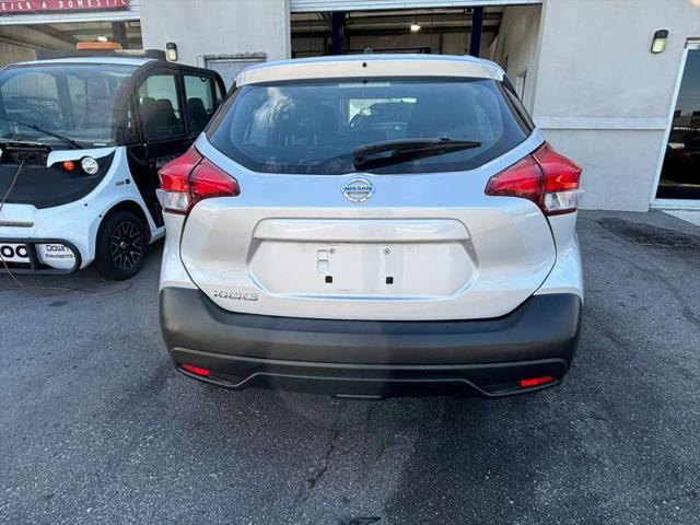2019 Nissan Kicks S