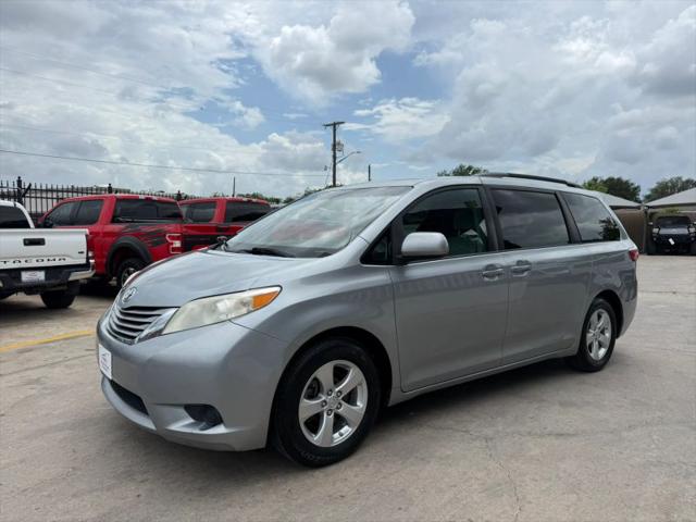 2015 Toyota Sienna LE 7 Passenger for sale in San Antonio, TX