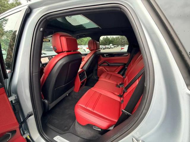 2021 Porsche Cayenne Base