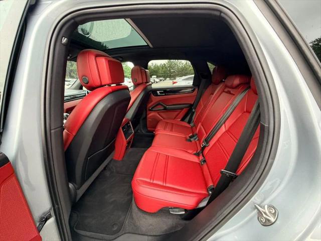 2021 Porsche Cayenne Base