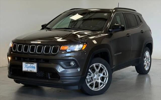 2023 Jeep Compass Latitude Lux FWD for sale in Aurora, IL