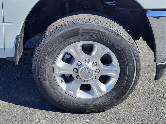 2024 Ram 3500 Big Horn Crew Cab 4x4 8 Box