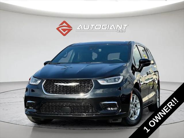 2025 Chrysler Pacifica Select for sale in Indianapolis, IN