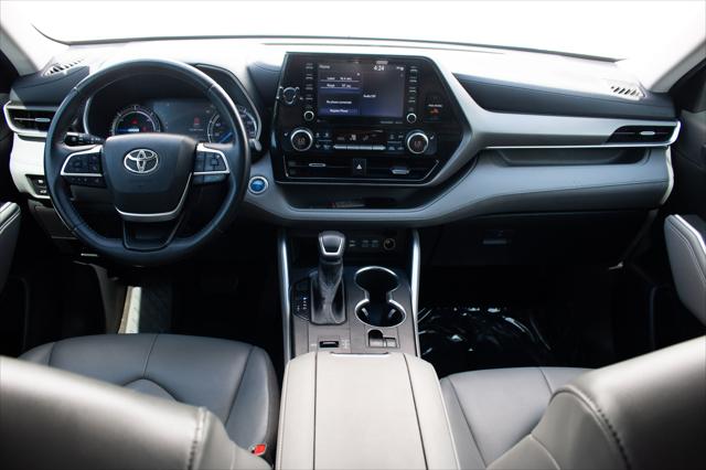 2022 Toyota Highlander Hybrid XLE