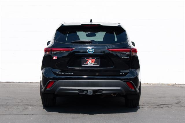2022 Toyota Highlander Hybrid XLE